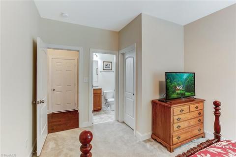 2425 Bearded Iris Ln, High Point, NC 27265 photo 16