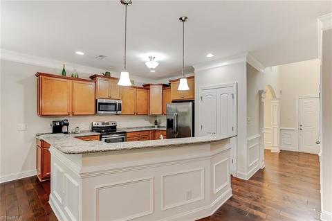 2425 Bearded Iris Ln, High Point, NC 27265 photo 10