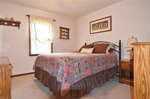 6945 Hampton Rd, Clemmons, NC 27012 photo 15