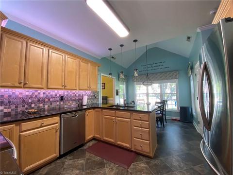 120 Conifer Ct, Advance, NC 27006 photo 4