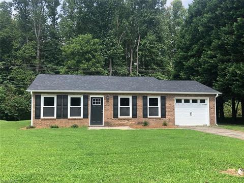 369 Northfield Dr, King, NC 27021 photo 1