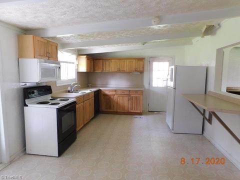 196 Richview Cir, High Point, NC 27265 photo 9