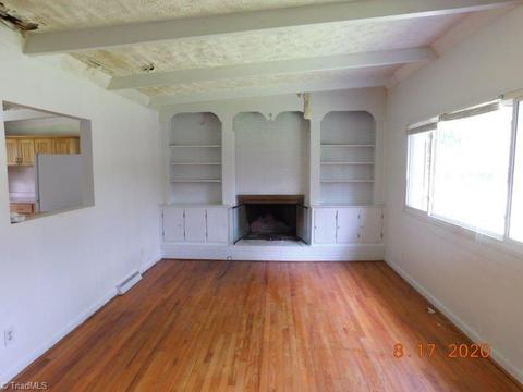 196 Richview Cir, High Point, NC 27265 photo 7