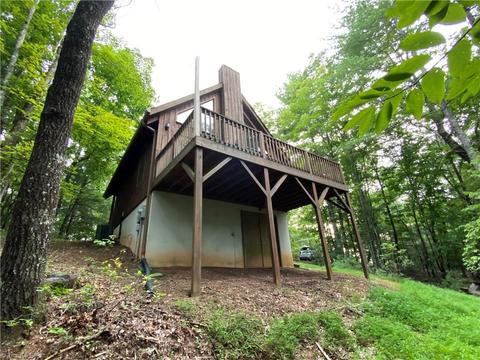 323 Doe Run, Purlear, NC 28665 photo 10