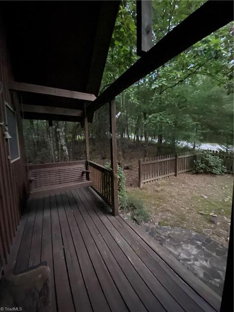 323 Doe Run, Purlear, NC 28665 photo 9