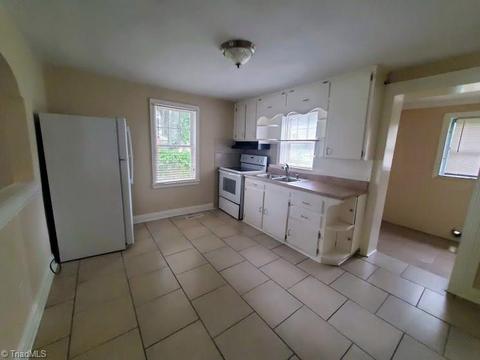 1703 Eugene Ave, High Point, NC 27260 photo 4