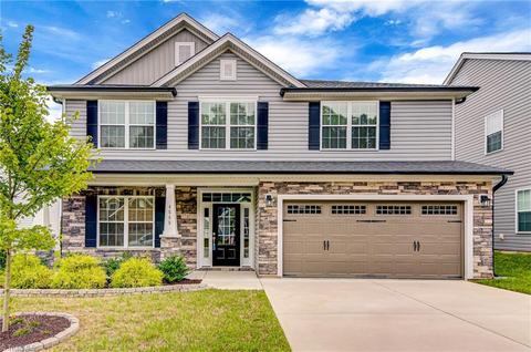 4545 River Gate Dr, Clemmons, NC 27012 photo 2