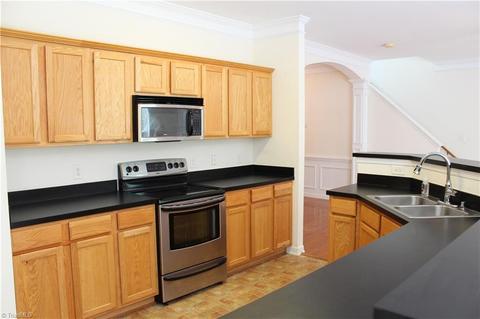 2455 Ingleside Dr, High Point, NC 27265 photo 9