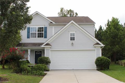 2455 Ingleside Dr, High Point, NC 27265 photo 1