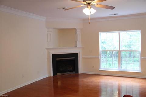 2455 Ingleside Dr, High Point, NC 27265 photo 4