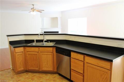 2455 Ingleside Dr, High Point, NC 27265 photo 8