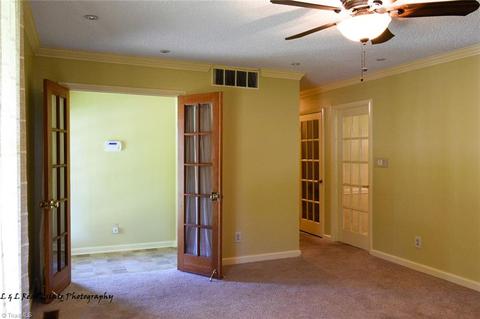 405 Lardner Pl, High Point, NC 27260 photo 3