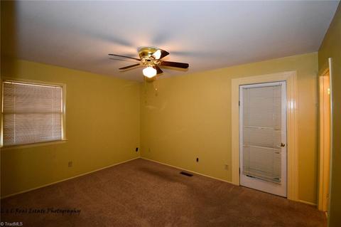 405 Lardner Pl, High Point, NC 27260 photo 9