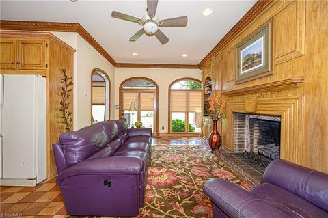 276 Mayberry Rd, Hiddenite, NC 28636 photo 4