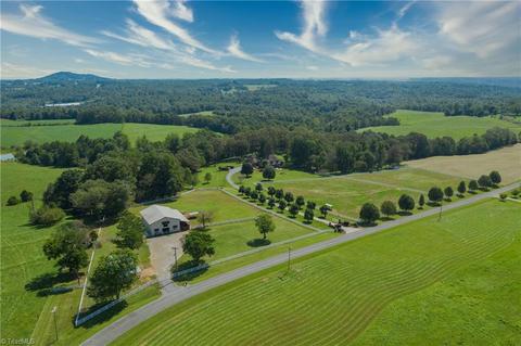 276 Mayberry Rd, Hiddenite, NC 28636 photo 29