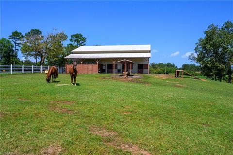 276 Mayberry Rd, Hiddenite, NC 28636 photo 22