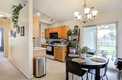 826 Eli Moore Ct, High Point, NC 27265 photo 9