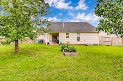 826 Eli Moore Ct, High Point, NC 27265 photo 24