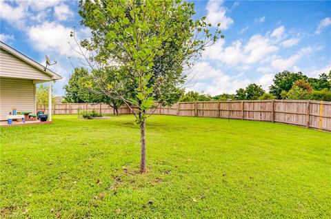 826 Eli Moore Ct, High Point, NC 27265 photo 23