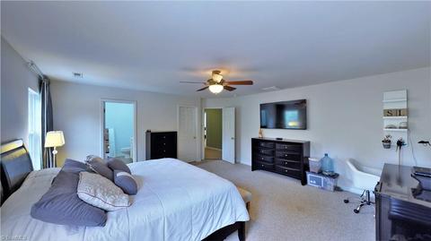 3725 Single Leaf Cir, High Point, NC 27265 photo 17