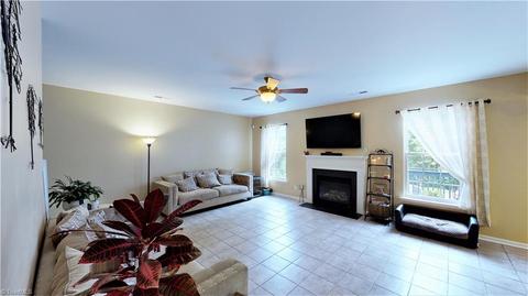 3725 Single Leaf Cir, High Point, NC 27265 photo 14