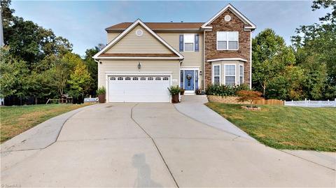 3725 Single Leaf Cir, High Point, NC 27265 photo 1