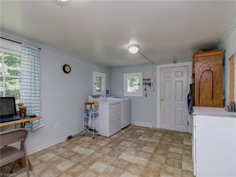104 Bellevue Dr, High Point, NC 27265 photo 11