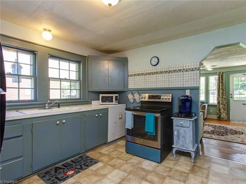 104 Bellevue Dr, High Point, NC 27265 photo 9
