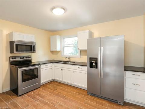819 Circle Dr, High Point, NC 27262 photo 7