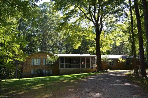 1079 Ridge Rd, Pine Hall, NC 27042 photo 1
