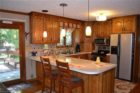 1079 Ridge Rd, Pine Hall, NC 27042 photo 8