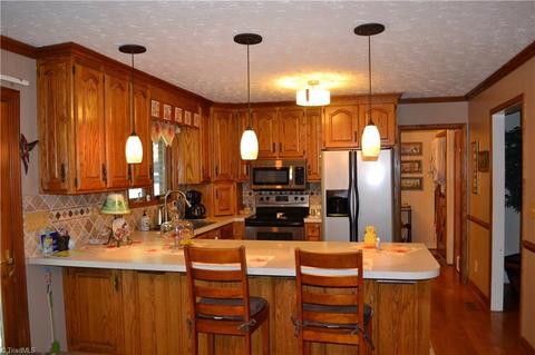 1079 Ridge Rd, Pine Hall, NC 27042 photo 7