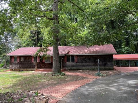 520 Spainhour Rd, King, NC 27021 photo 1