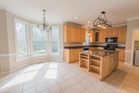 8012 Glengarriff Rd, Clemmons, NC 27012 photo 3
