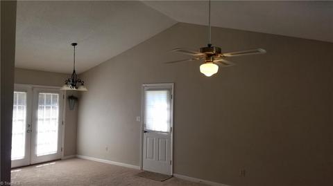 522 John St, Eden, NC 27288 photo 3