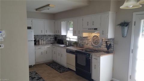 522 John St, Eden, NC 27288 photo 4