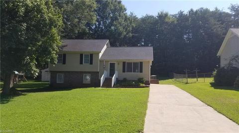 522 John St, Eden, NC 27288 photo 1