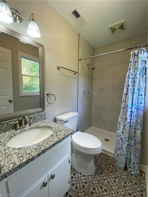 206 Mountainview Ct, King, NC 27021 photo 10