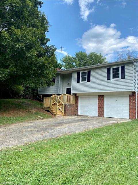 206 Mountainview Ct, King, NC 27021 photo 1