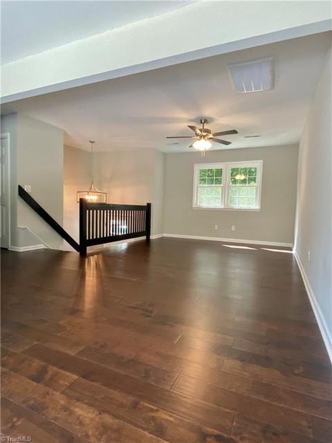 206 Mountainview Ct, King, NC 27021 photo 2
