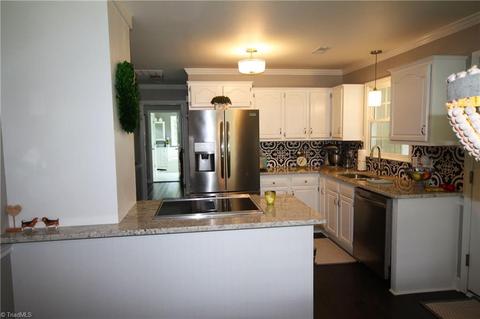 1493 Bradley Rd, Pinnacle, NC 27043 photo 13