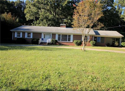 217 Stadium Dr, Eden, NC 27288 photo 1