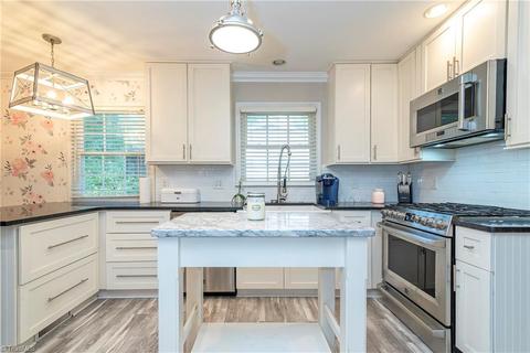 204 E Stadium Dr, Eden, NC 27288 photo 8
