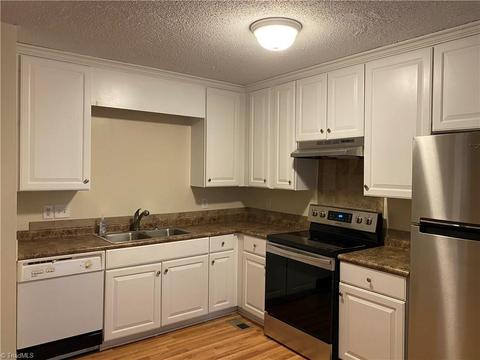 4016 Windspray Loop, Summerfield, NC 27358 photo 8