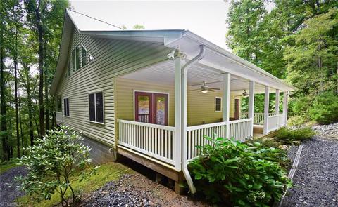 234 Stoney Ln, Purlear, NC 28665 photo 2
