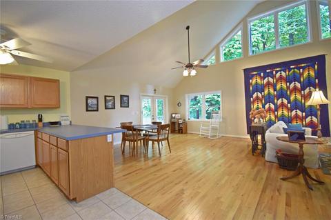 234 Stoney Ln, Purlear, NC 28665 photo 11