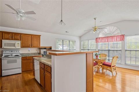 3976 Sorrell Ct, High Point, NC 27265 photo 6