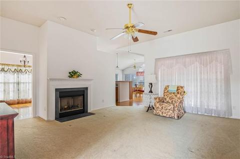 3976 Sorrell Ct, High Point, NC 27265 photo 12