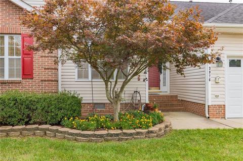 3976 Sorrell Ct, High Point, NC 27265 photo 2