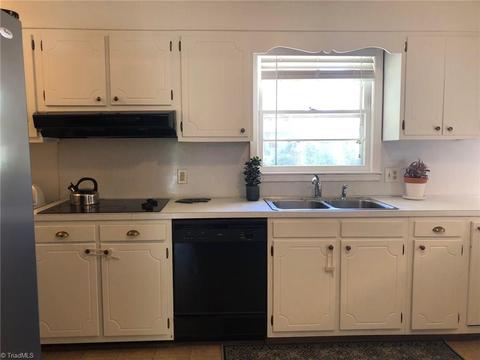 605 Ashe St, High Point, NC 27262 photo 10